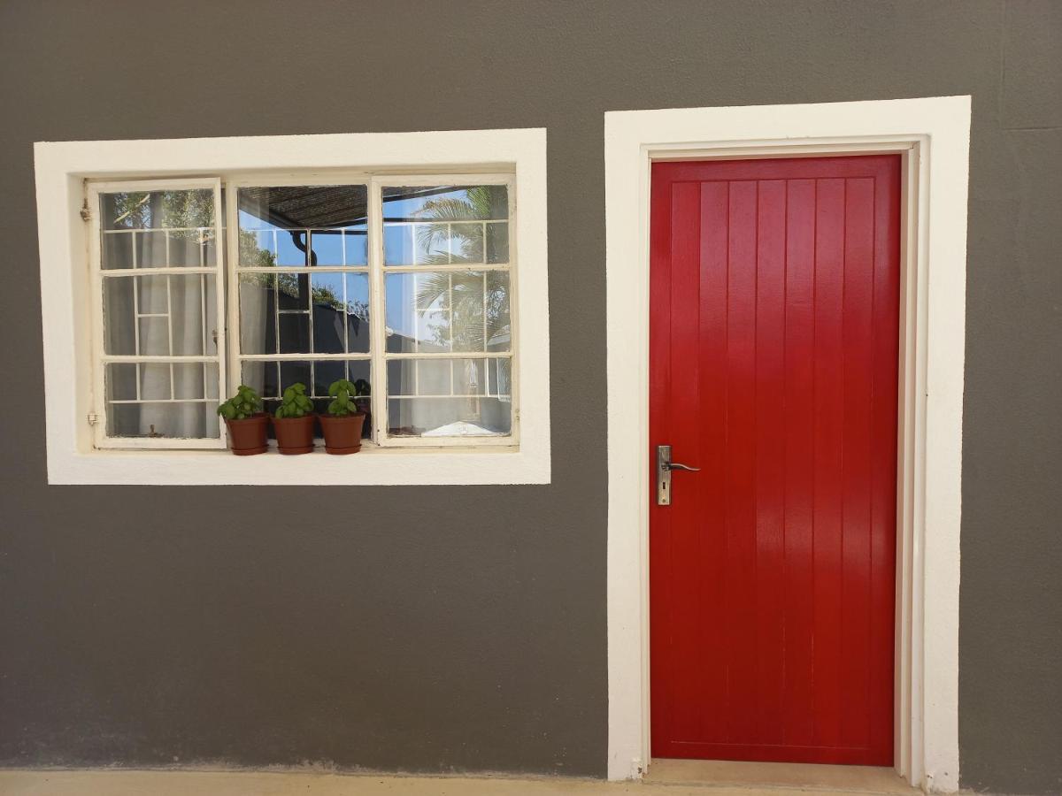 Urban Farm Haus Guesthouse Rundu Exteriér fotografie