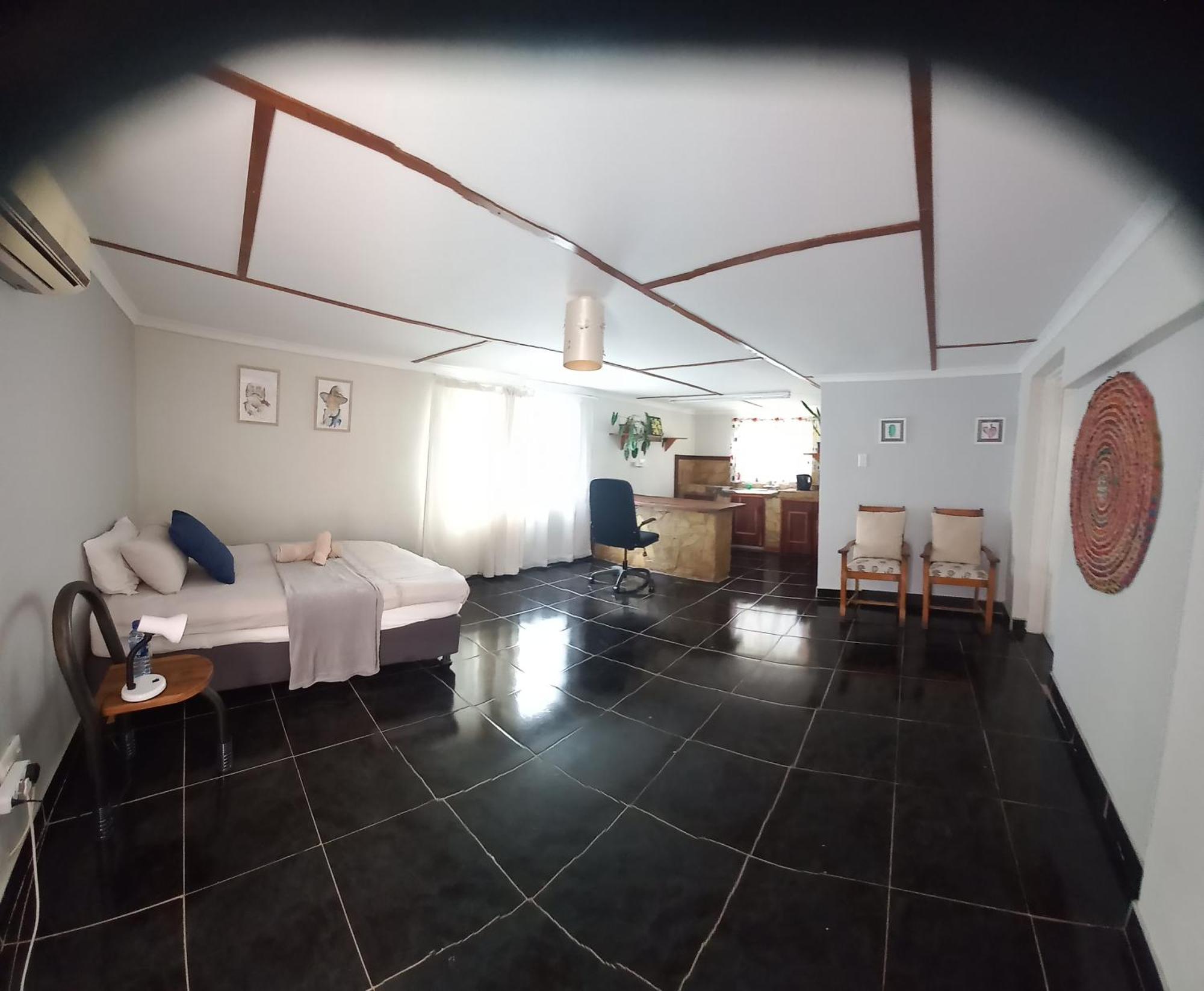 Urban Farm Haus Guesthouse Rundu Pokoj fotografie